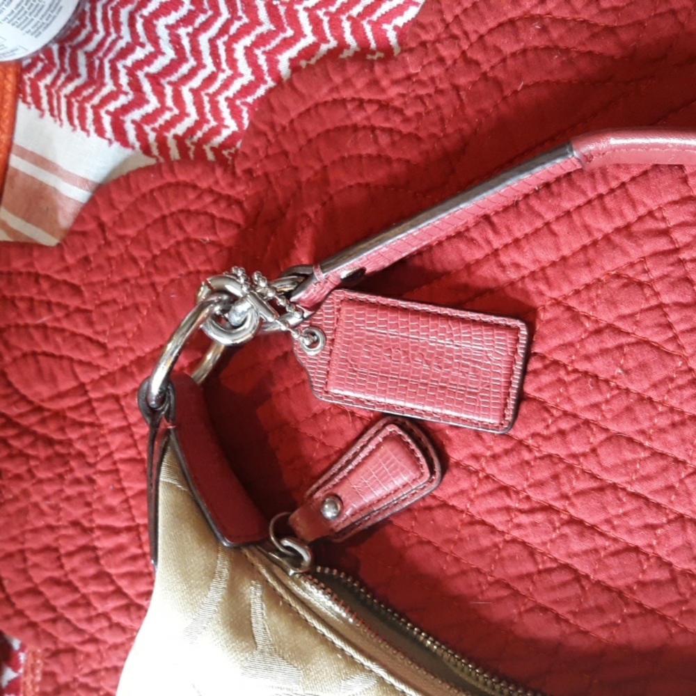 Purse - Picture 3 of 4